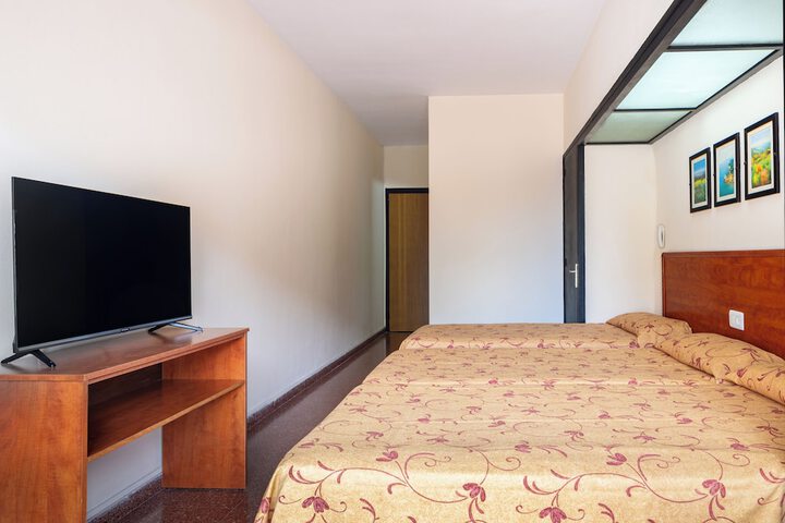 Room 5 of 27