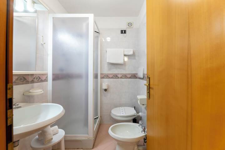 Room 87 of 180