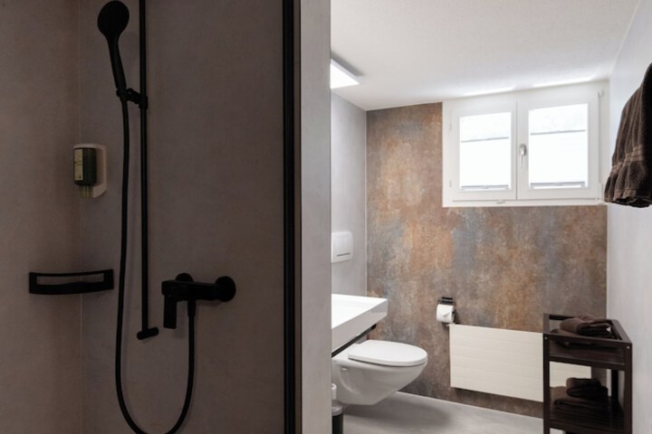 Room 35 of 42
