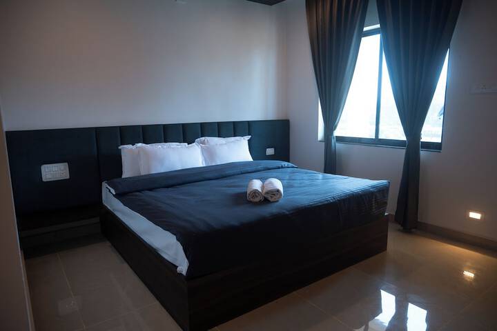 Room 9 of 23