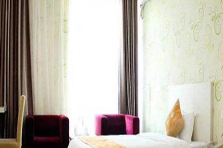 Room 36 of 71
