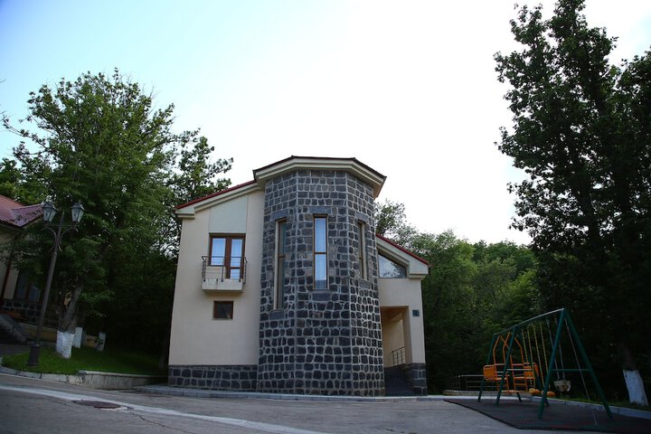 Hotel 85 of 86