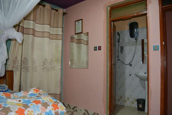 Room 8 of 13