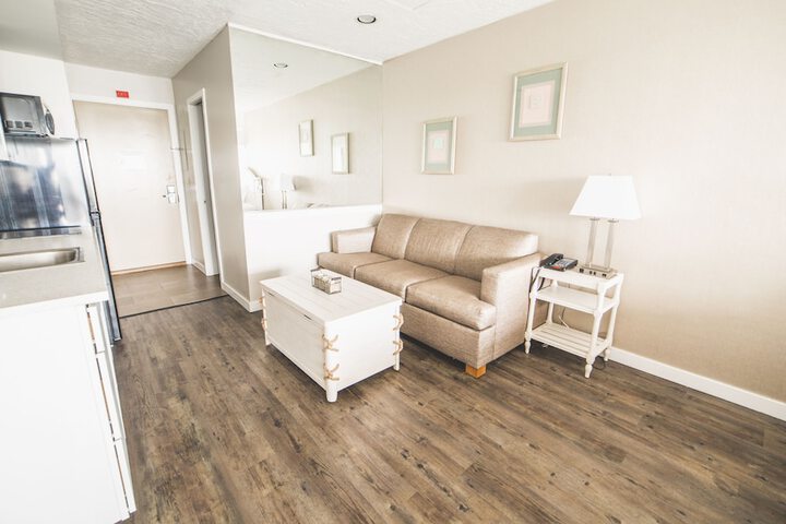 Room 4 of 51