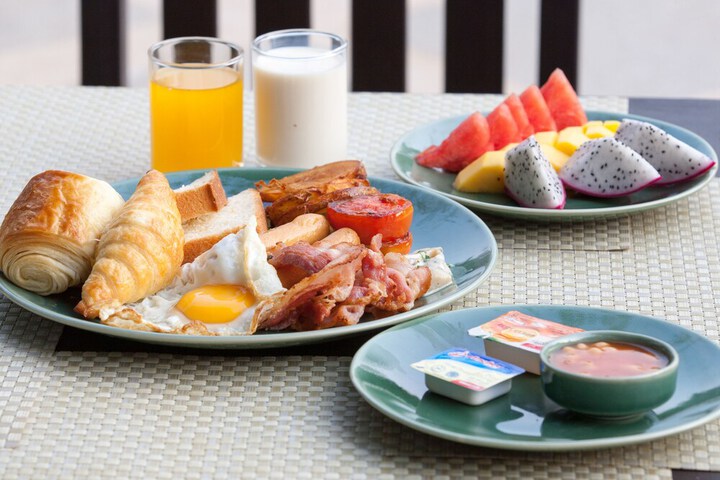 Breakfast/Coffee Service 79 of 105
