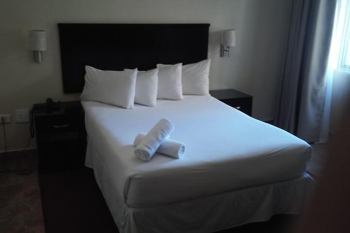 Room 19 of 48