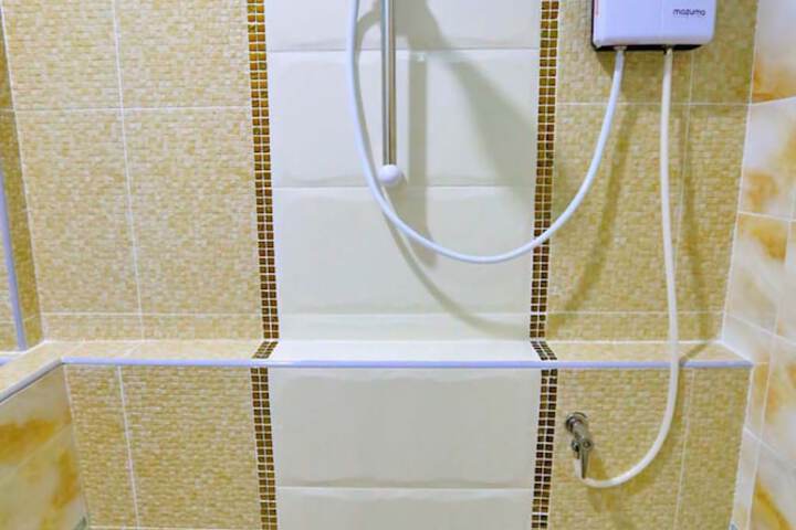 Room 14 of 25