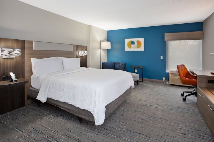 2 Queen Beds (4 of 13)