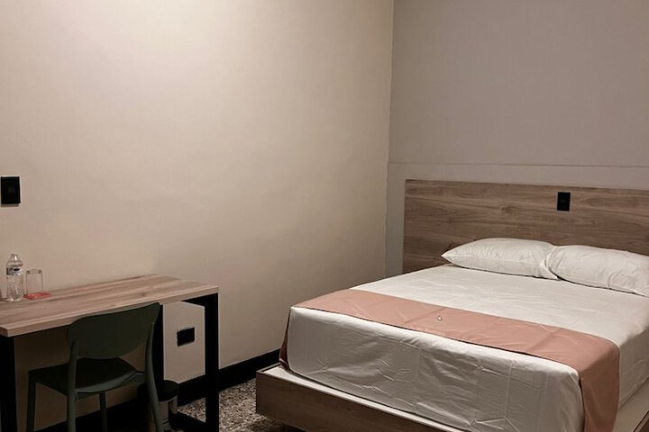 Room 15 of 34