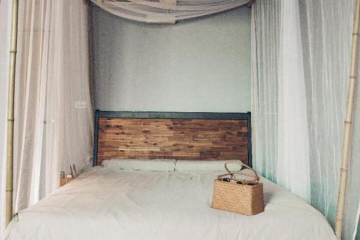 Woods Inn