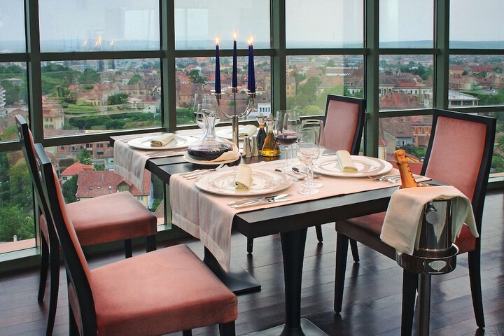 Dining 46 of 75