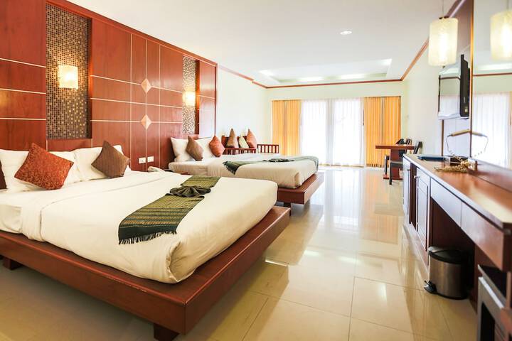 Room 4 of 50