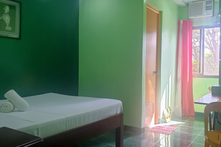 Room 7 of 30