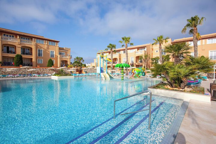 Pool Hotel