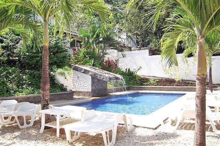 Pool Hotel
