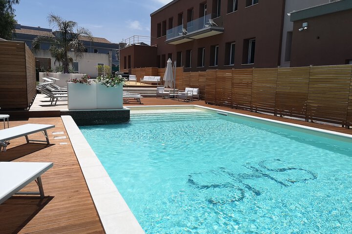 Pool 37 of 92
