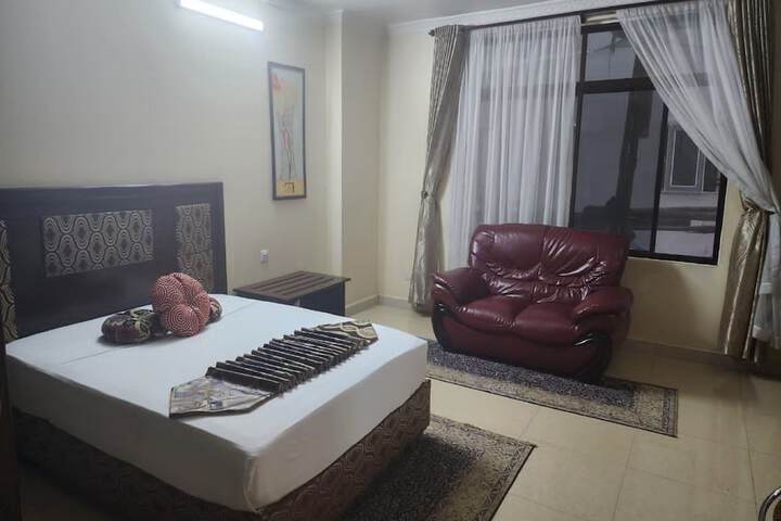 Room 5 of 67