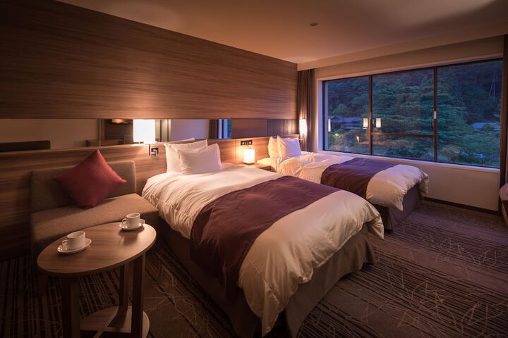 Room 4 of 38