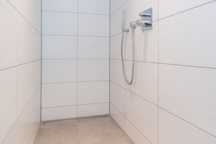 Room 52 of 82