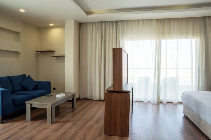 Room 35 of 59