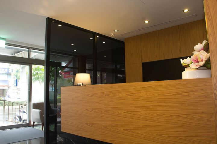 Business Center 34 of 42
