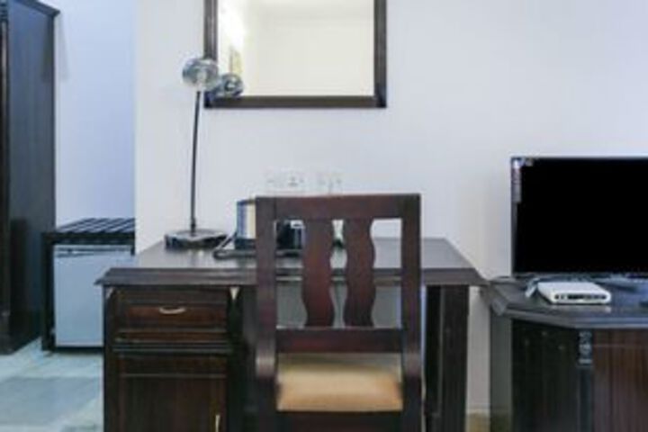 Room 32 of 50