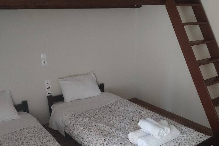 Room 6 of 44