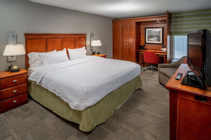 1 King Bed with Refrigerator, Microwave (10 of 10)
