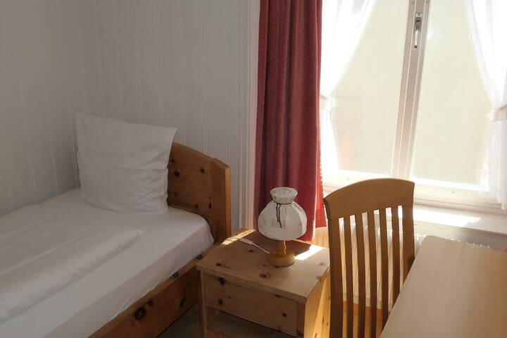 Room 11 of 49