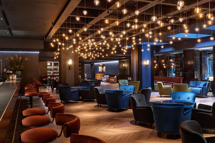 Lounge 114 of 147