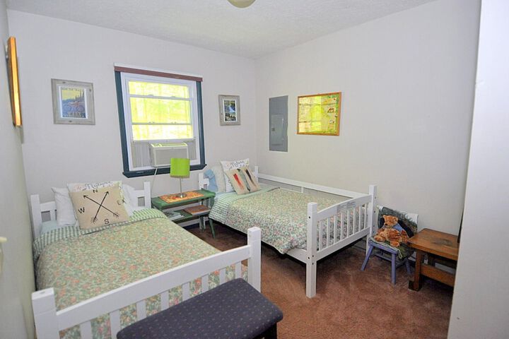 Room 4 of 20