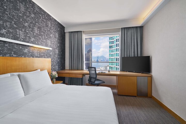Room 12 of 92