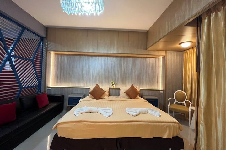 Room 20 of 36