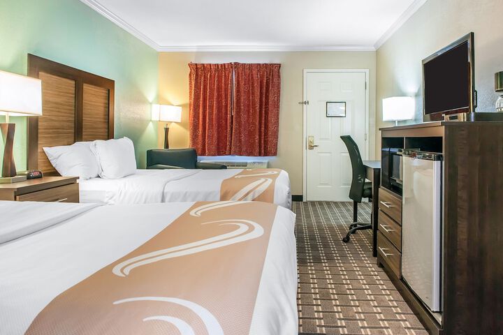 Standard Room, King or Two Doubles (6 of 9)