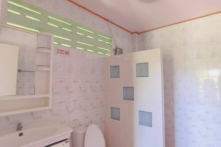 Room 104 of 148