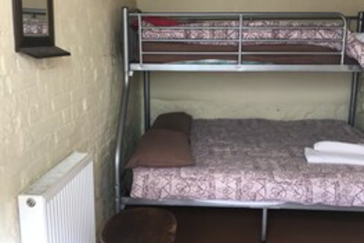 Room 33 of 42