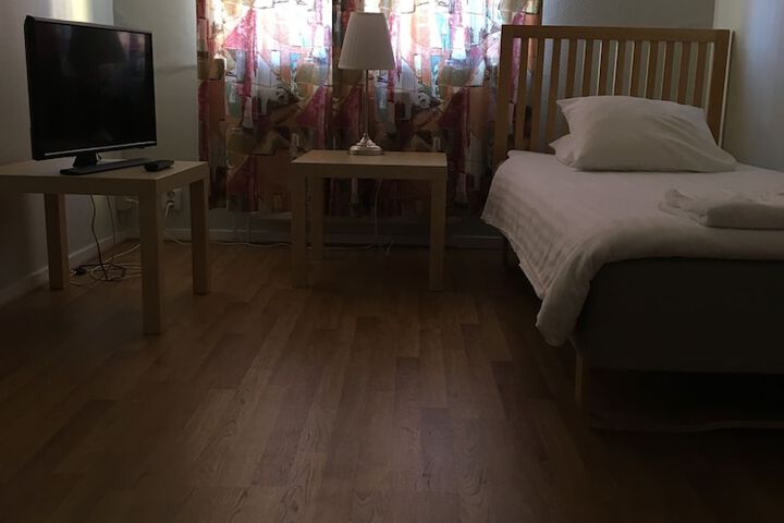Room 9 of 22