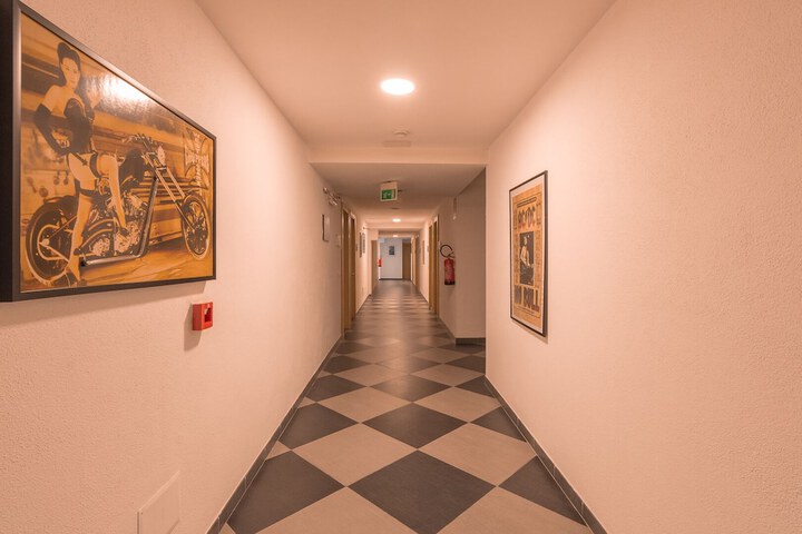Ballroom/Hall 45 of 47