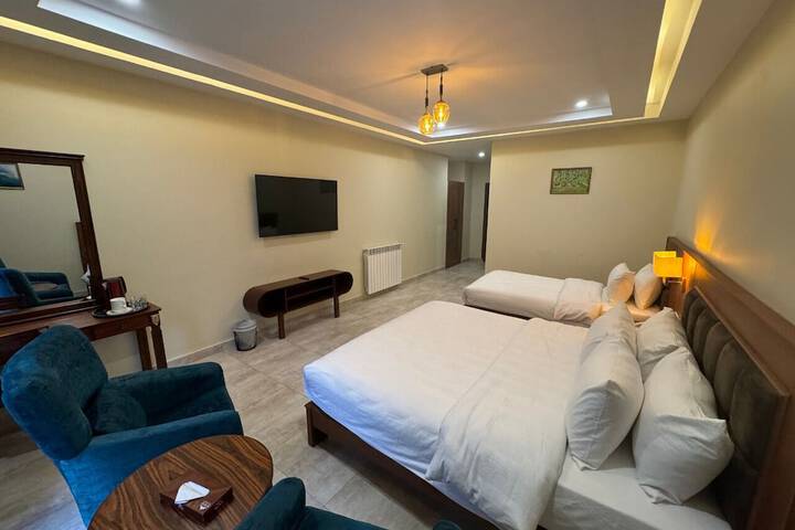 Room 15 of 80