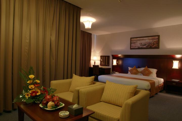 Room 16 of 37
