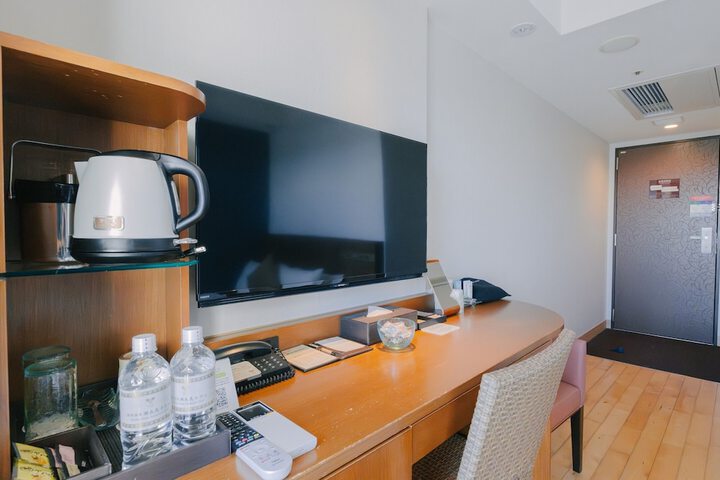 Room 36 of 299