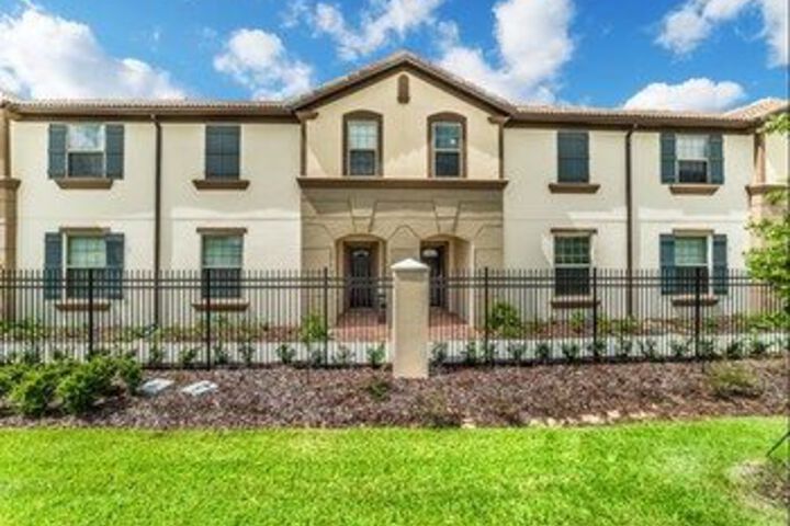 Splendid Windsor Home