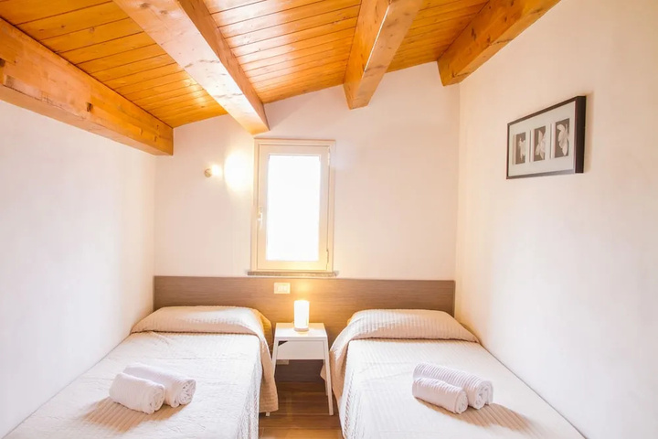 Room 2 of 13