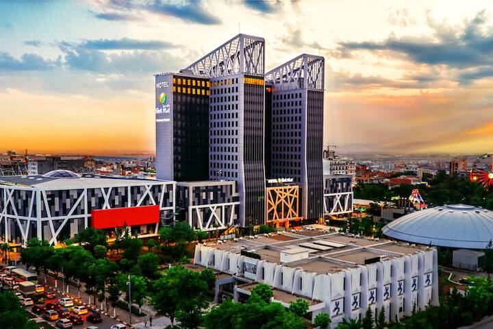 Park Mall Hotel & Conference Center
