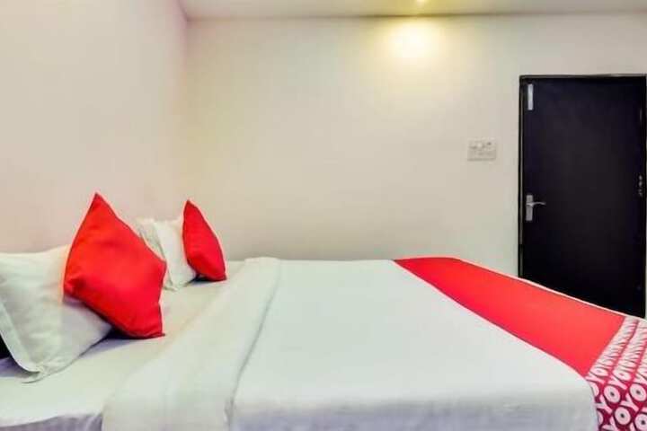Room 2 of 8