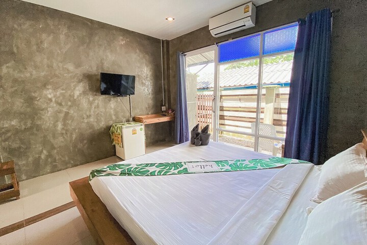 Room 4 of 48