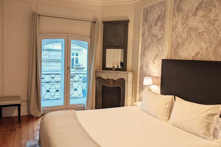 Room 12 of 40