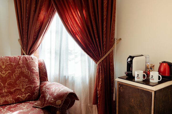 Room 45 of 76