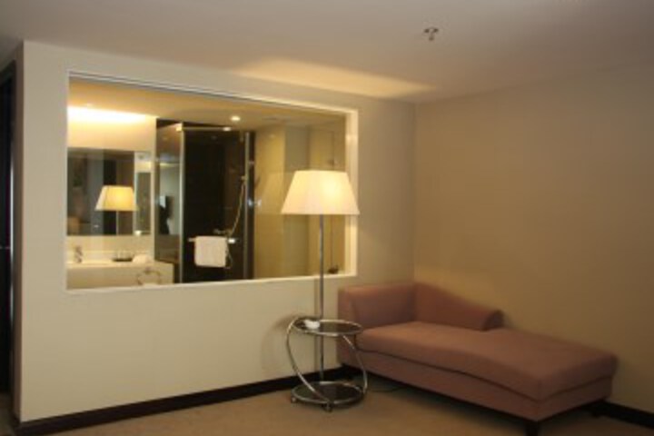 Room 2 of 8
