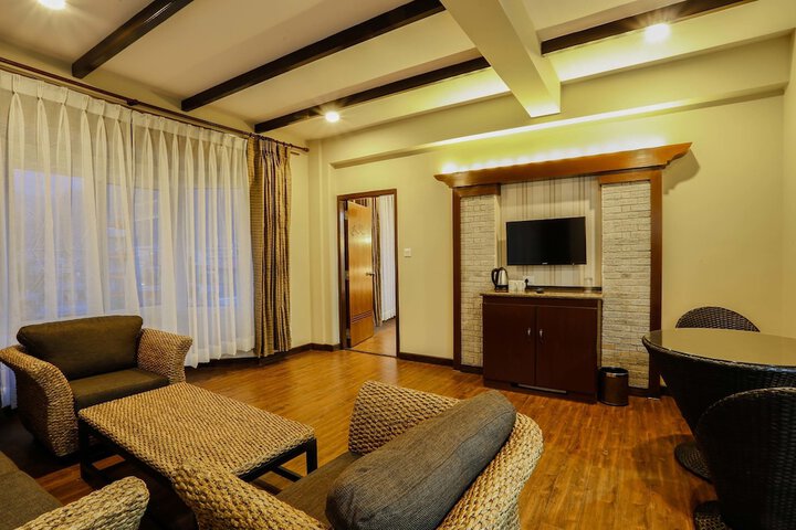Room 12 of 85